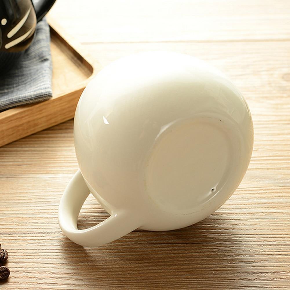 Cat-shaped porcelain mug - white