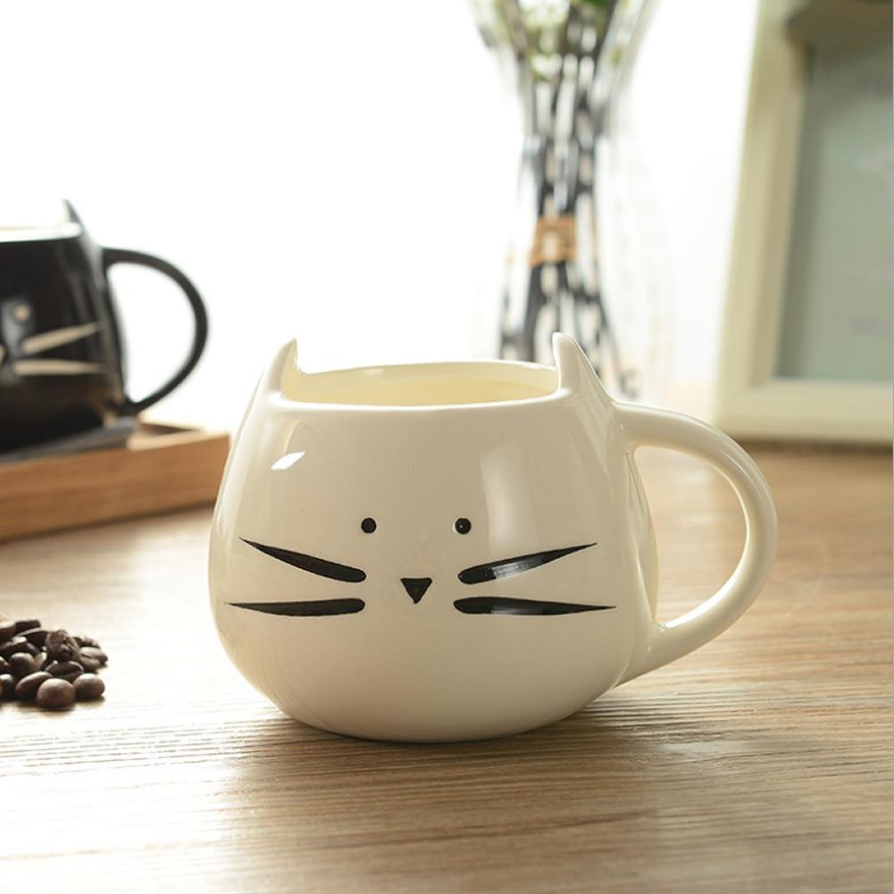 Cat-shaped porcelain mug - white