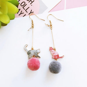 Cats with pom poms earrings