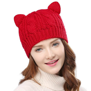 Wool-knit beanie with cat ears -red